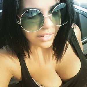 Meet your Posher, Renee