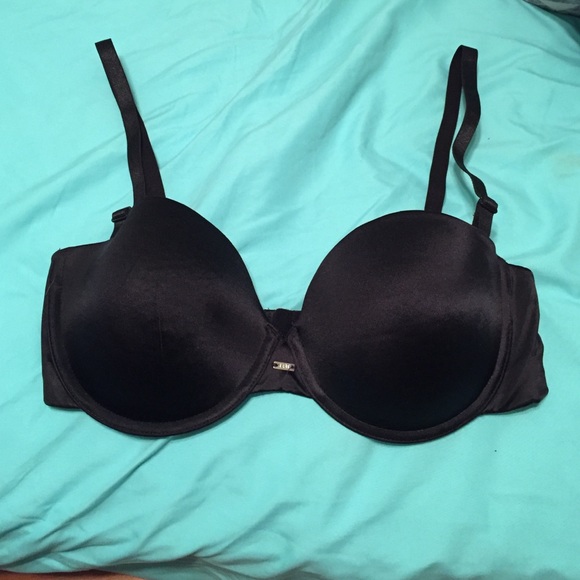 Size 34D bra. Only worn once. Perfect condition.