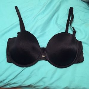 Size 34D bra. Only worn once. Perfect condition.