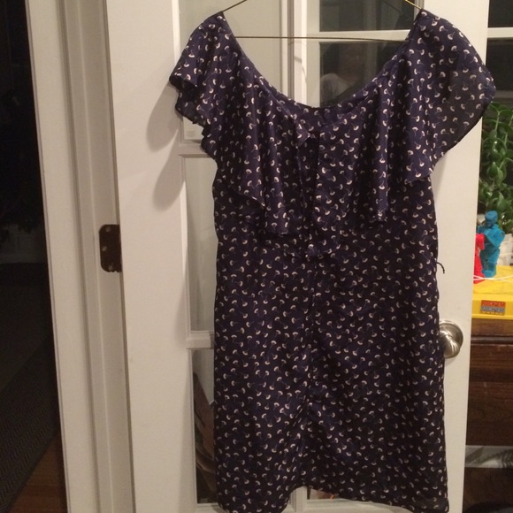Flutter collar tunic