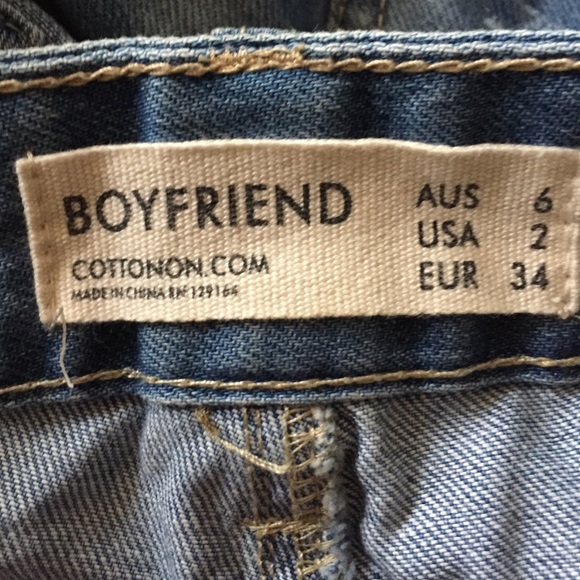 Boyfriend Jeans - Picture 3 of 3