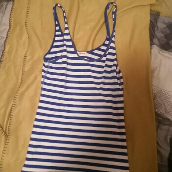 Hollister tank top ($7)