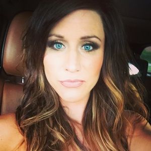 Meet your Posher, Brianna