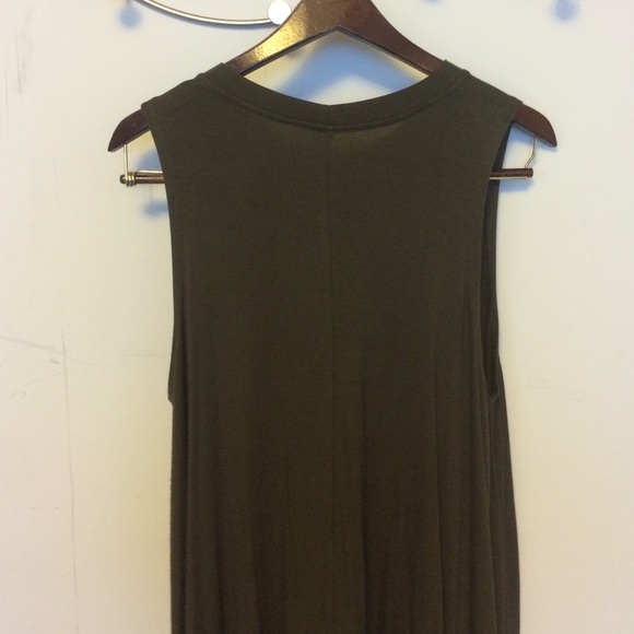 Jolie sleeveless shift mini dress in olive green - Picture 2 of 3
