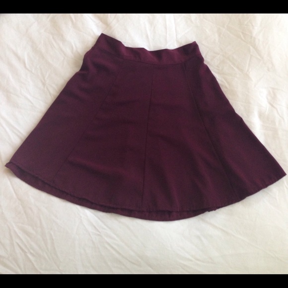 Brandy Melville Glenna skirt in burgundy