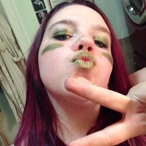 Meet your Posher, Lily