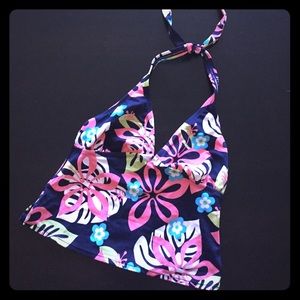 Cute swimsuit top!