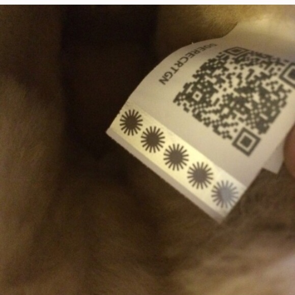 Chestnut Bailey Bow Uggs - Picture 3 of 4