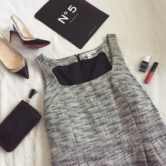 Banana Republic Dresses & Skirts - Woven sheath dress