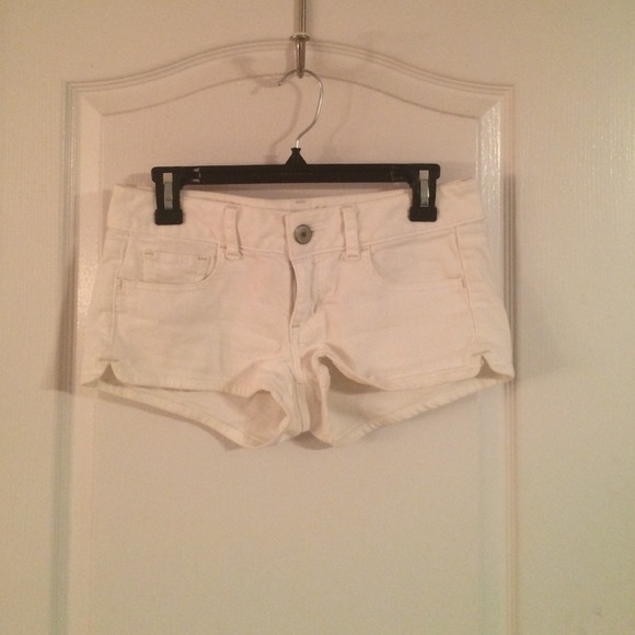 American Eagle White Denim Shorts❤️