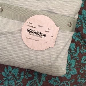 Lululemon vinyasa scarf