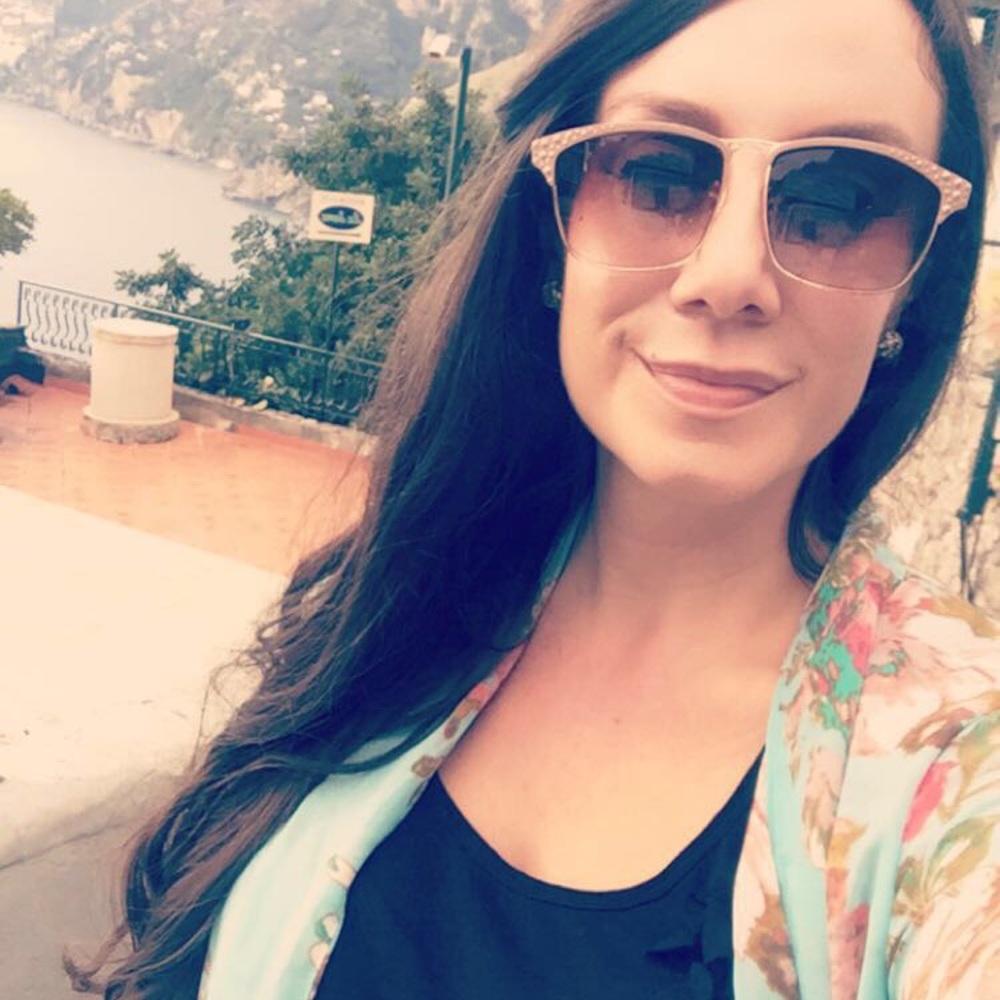 Meet your Posher, Courtney