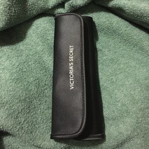 Three pieces Victoria's Secret brush set.