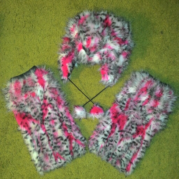 🎶💋🎀RAVE OUTFIT BUNDLE🎁💕🎶 - Picture 4 of 4