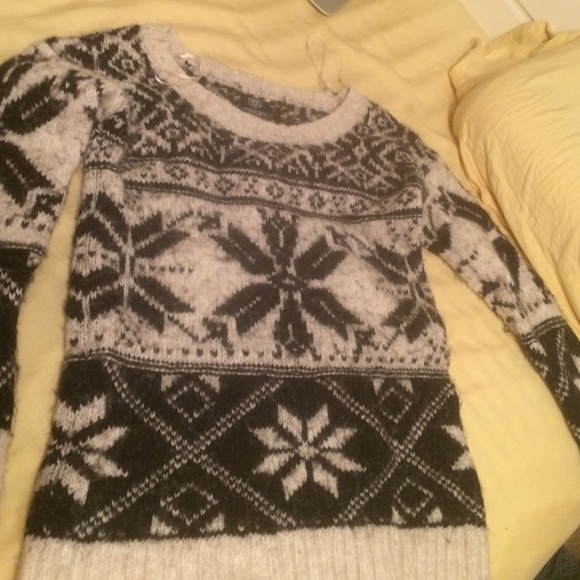 A black & white sweater from American Eagle