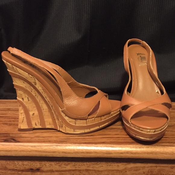 JLo wedge