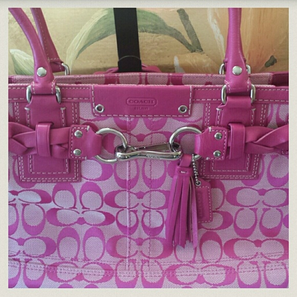 **SOLD ON MERCARI** NWOT pink Coach purse! - Picture 2 of 4
