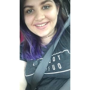 Meet your Posher, Courtney