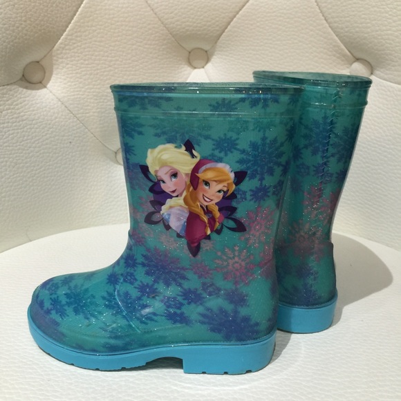 Boots - Picture 3 of 3