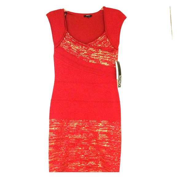 NWT Beautiful red dress.