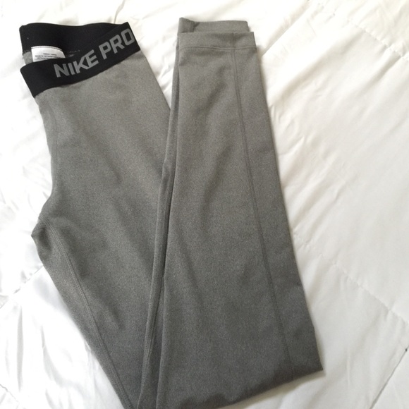 Nike Pro Women's Training tights NWOT