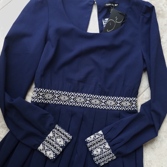 Navy Ling Sleeved Midi Dress