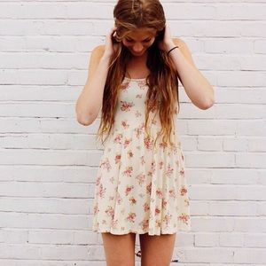 Brandy Melville Nora dress