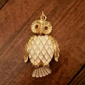 ADORABLE owl pendant