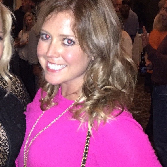 Meet your Posher, Lauren - Picture 2 of 2