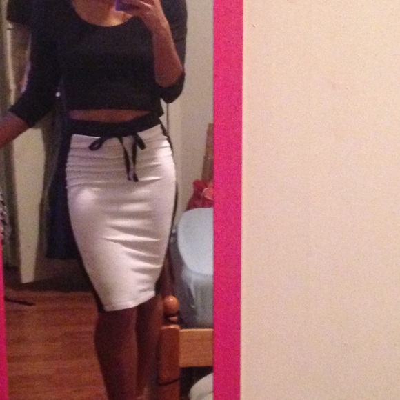 Pencil skirt and crop top