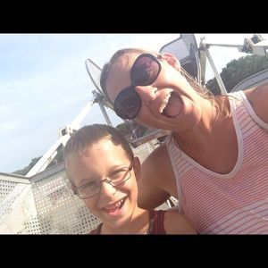 Meet your Posher, Amy