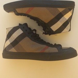 100% authentic Burberry high-top