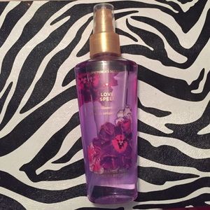 Victoria secret 'Love Spell' fragrance mist