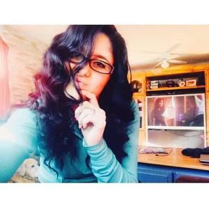 Meet your Posher, Talya