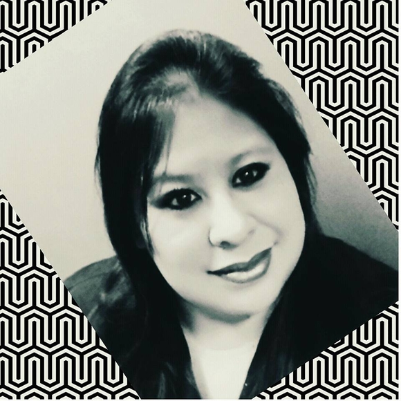 Meet your Posher, Michelle - Picture 1 of 1