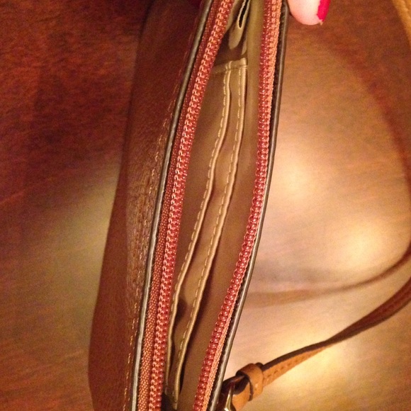 Coach Park Leather Small Wristlet - NWT - Sand - Picture 3 of 4