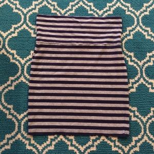 Black and navy f21 skirt