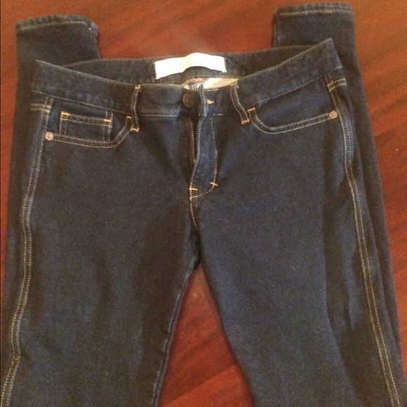 Abercrombie & Fitch dark blue stretch size 26