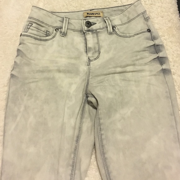 white skinny jeans