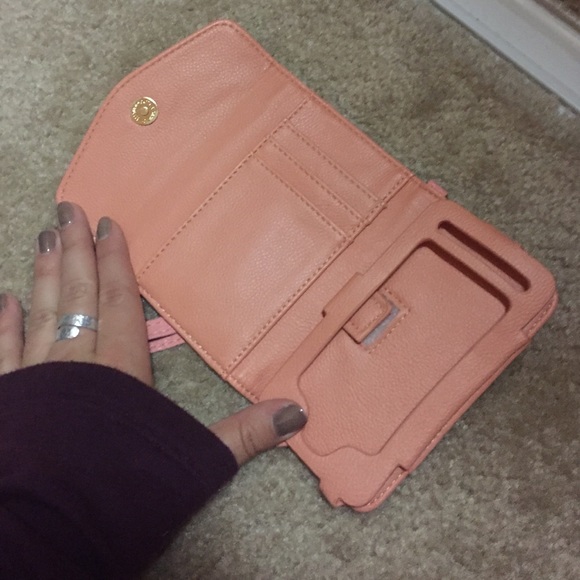 Pink wristlet - Picture 2 of 2
