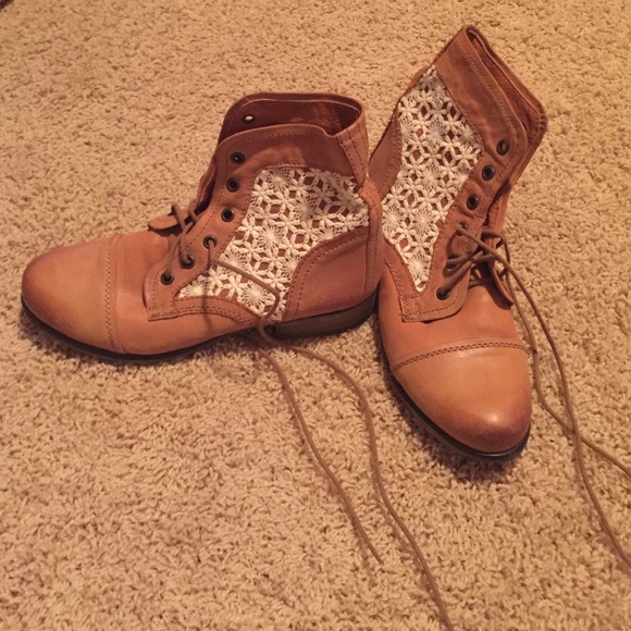 Tan boots with white lace