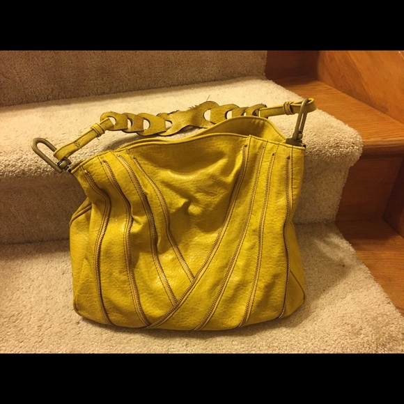 Jessica Simpson purse
