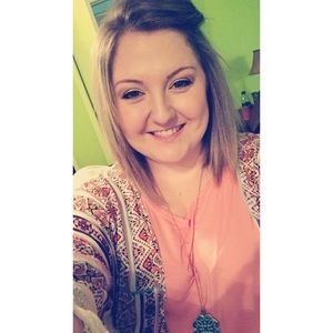 Meet your Posher, Rebecca