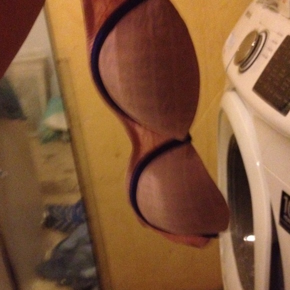 Strapless - Picture 3 of 3