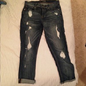 NWT cropped Mia mid rise ripped jeans