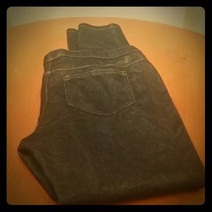 Simply Vera by Vera Wang Dark Denim Jeggings NWOT