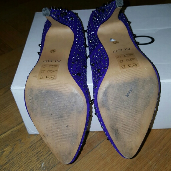 Heels - Picture 4 of 4