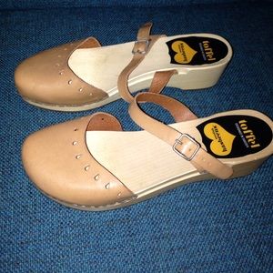 Swedish Hasbeens Mary Jane Clog