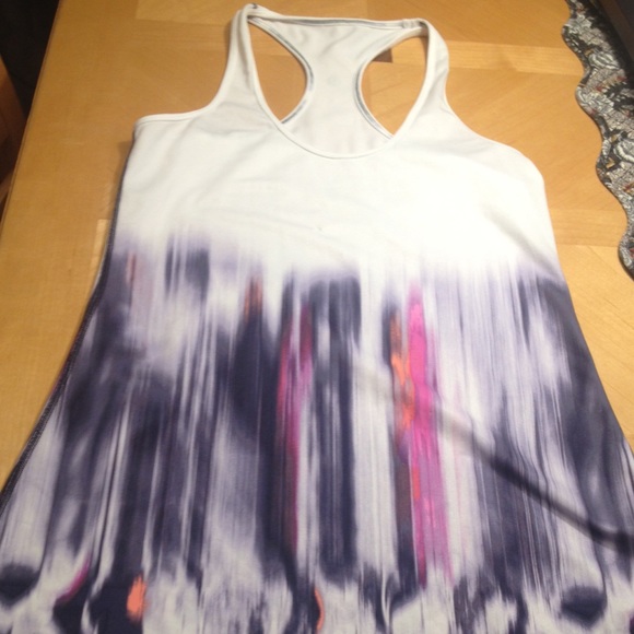 Lululemon tank top