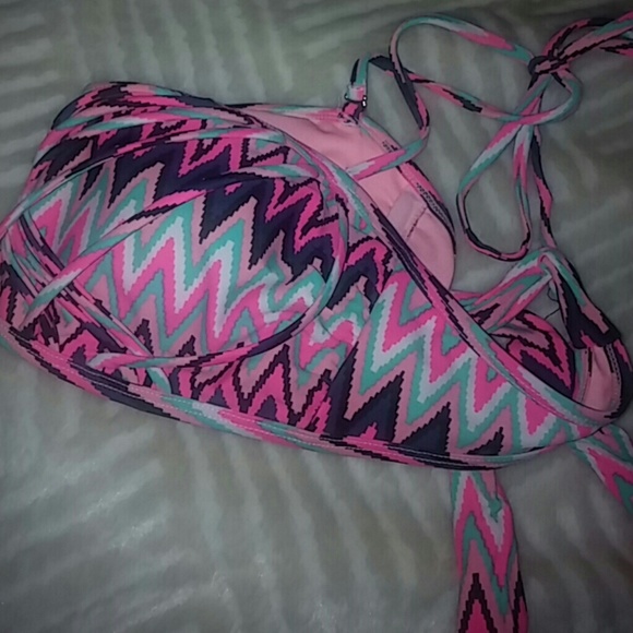 Xhilaration Swimming Top - Picture 4 of 4